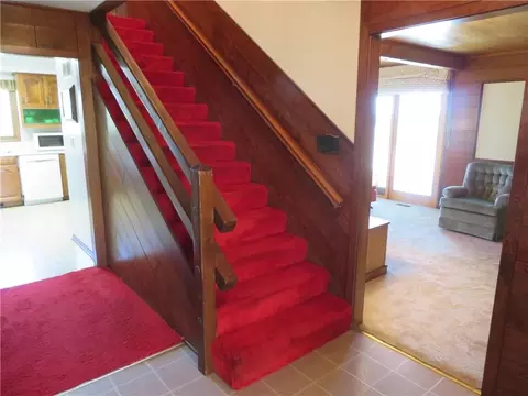 Entry Way - 7607 Ferguson Rd, Ozawkie, KS 66070 photo 2 of 7