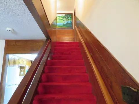 Entry Way - 7607 Ferguson Rd, Ozawkie, KS 66070 photo 4 of 7