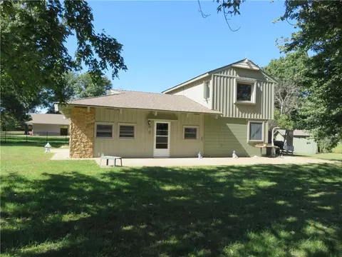 Exterior - 7607 Ferguson Rd, Ozawkie, KS 66070 photo 20 of 24