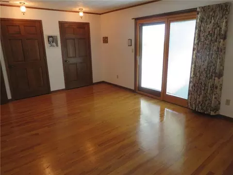 Living - 7607 Ferguson Rd, Ozawkie, KS 66070 photo 6 of 11