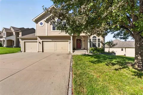 9004 N Cosby Ave, Kansas City, MO 64154