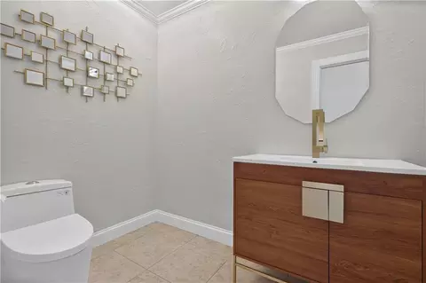 Bath - 118 NEdgewater Dr, Lees Summit, MO 64064 photo 1 of 8
