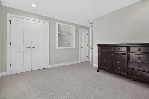 Bedroom - 118 NEdgewater Dr, Lees Summit, MO 64064 photo 6 of 12