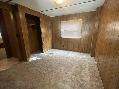Bedroom - 411 W Pine St, Orrick, MO 64077 photo 4 of 4