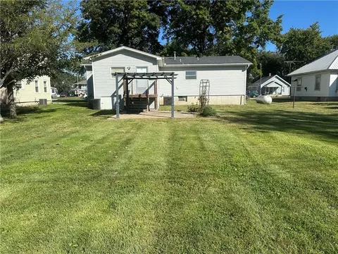 Exterior - 411 W Pine St, Orrick, MO 64077 photo 6 of 6