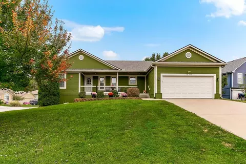 1107 Elm Cir, Pleasant Hill, MO 64080