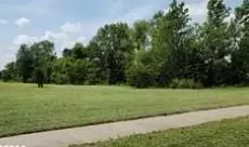 806 Edgewood Dr, Paola, KS 66071