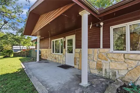 Exterior - 426 Halderman St, Lecompton, KS 66050 photo 2 of 13