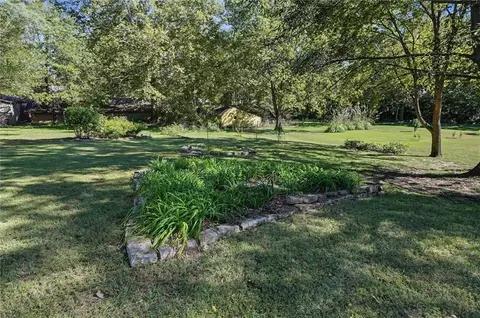 Exterior - 426 Halderman St, Lecompton, KS 66050 photo 3 of 13