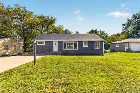 3211 Berry Rd, Kansas City, KS 66106