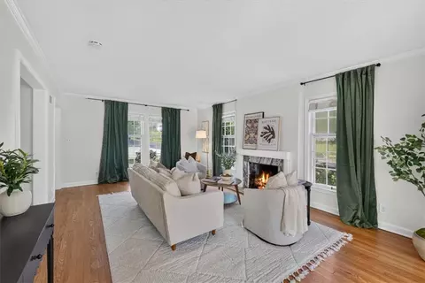 6641 Cherry St, Kansas City, MO 64131