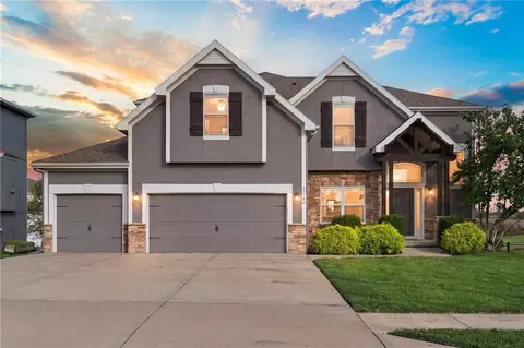 17700 NW 130th Ter, Platte City, MO 64079