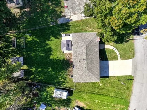View/Area - 363 E Lowell St, Claycomo, MO 64119 photo 3 of 5