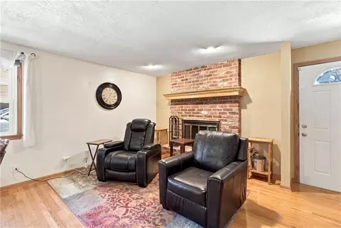 Living - 363 E Lowell St, Claycomo, MO 64119 photo 1 of 3