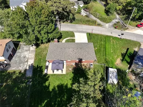 View/Area - 363 E Lowell St, Claycomo, MO 64119 photo 4 of 5