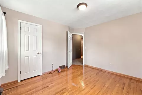 Bedroom - 363 E Lowell St, Claycomo, MO 64119 photo 4 of 6