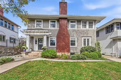 410 Huntington Rd, Kansas City, MO 64113