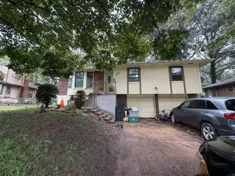 304 SE Moreland School Rd, Blue Springs, MO 64014