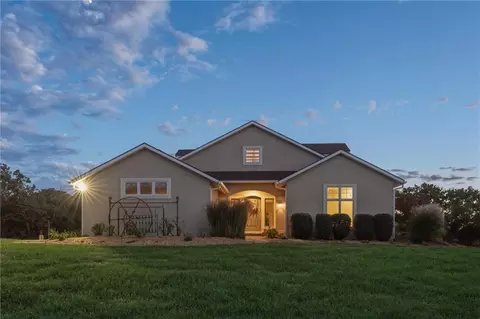 560 E 1909 Rd, Baldwin City, KS 66006