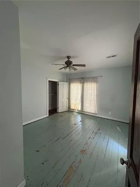 Bedroom - 1106 Parallel St, Atchison, KS 66002 photo 2 of 4