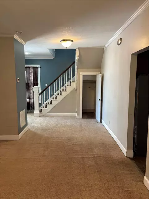 Entry Way - 1106 Parallel St, Atchison, KS 66002 photo 2 of 5