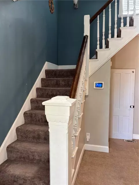 Entry Way - 1106 Parallel St, Atchison, KS 66002 photo 1 of 5