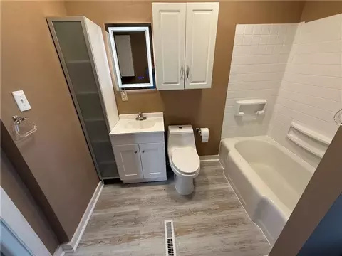 Bath - 404 E 4th St, Lawson, MO 64062 photo 1 of 1
