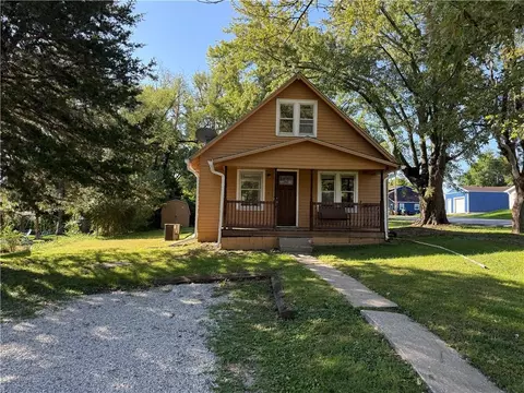 Exterior - 404 E 4th St, Lawson, MO 64062 photo 2 of 8