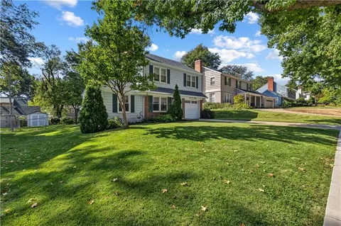 635 E 65th St, Kansas City, MO 64131