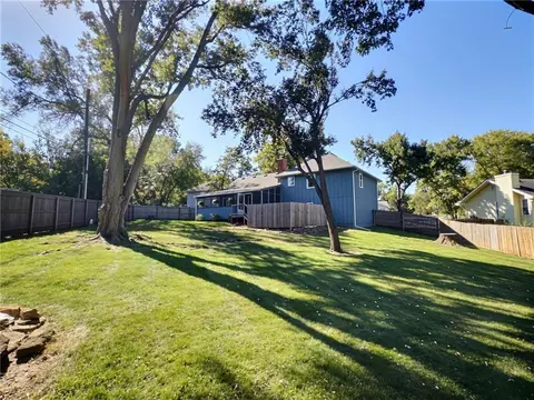 Exterior - 8809 Widmer Rd, Lenexa, KS 66215 photo 11 of 12