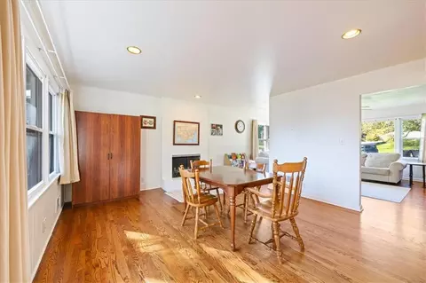 Dining - 1606 NE 68th Pl, Gladstone, MO 64118 photo 2 of 2