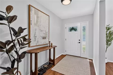 Entry Way - 7404 E 197th St, Belton, MO 64012 photo 2 of 4