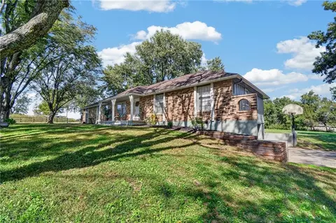 Exterior - 7404 E 197th St, Belton, MO 64012 photo 1 of 9