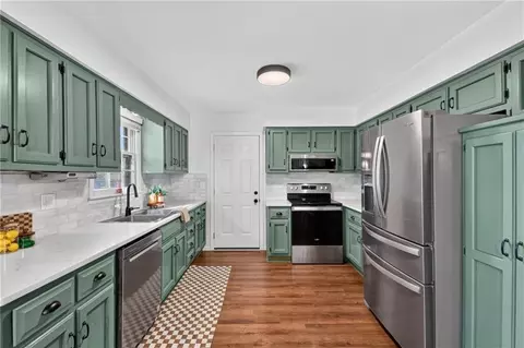 Kitchen - 7404 E 197th St, Belton, MO 64012 photo 1 of 6