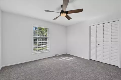 Bedroom - 7404 E 197th St, Belton, MO 64012 photo 5 of 7