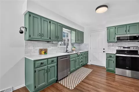 Kitchen - 7404 E 197th St, Belton, MO 64012 photo 2 of 6