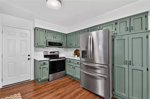 Kitchen - 7404 E 197th St, Belton, MO 64012 photo 6 of 6