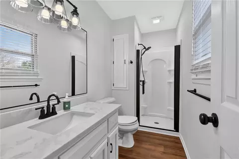 Bath - 7404 E 197th St, Belton, MO 64012 photo 1 of 7