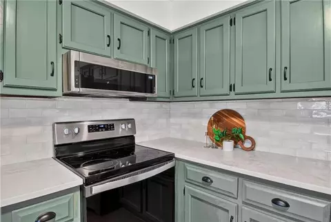 Kitchen - 7404 E 197th St, Belton, MO 64012 photo 5 of 6
