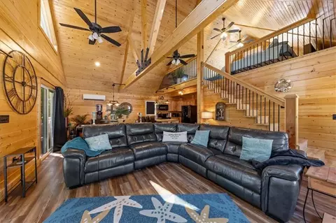 17 Timber Valley Dr, Linn Valley, KS 66040