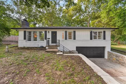 9516 Wyandotte St, Kansas City, MO 64114