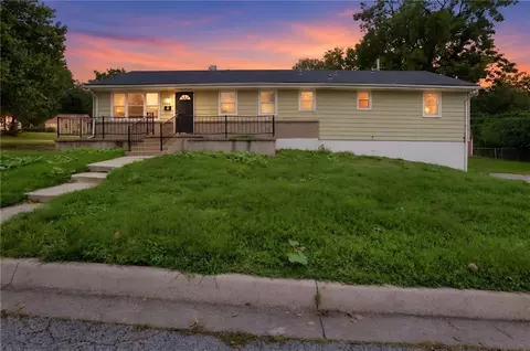 3406 E 73rd St, Kansas City, MO 64132