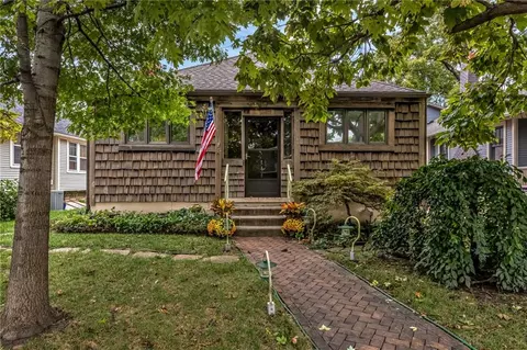 2106 Erie St, North Kansas City, MO 64116