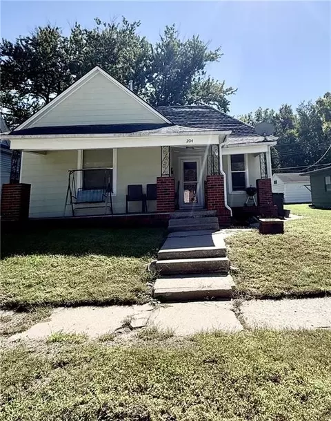 204 E Cliff St, Saint Joseph, MO 64504