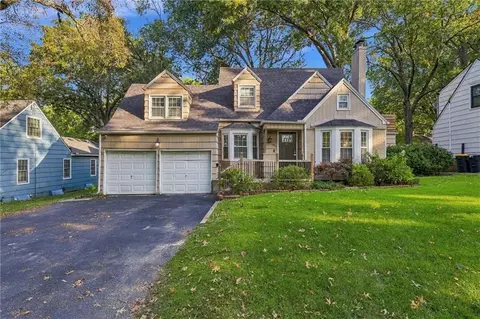 1264 W Gregory Blvd, Kansas City, MO 64114
