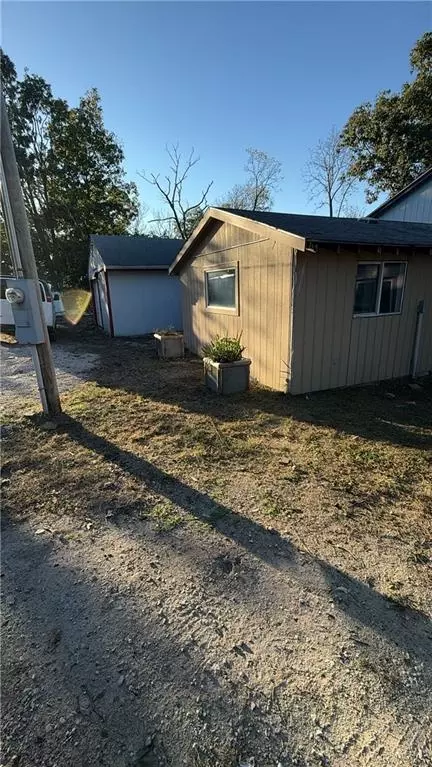 Exterior - 8202 E Shady Tree Ln, Freeman, MO 64746 photo 1 of 4