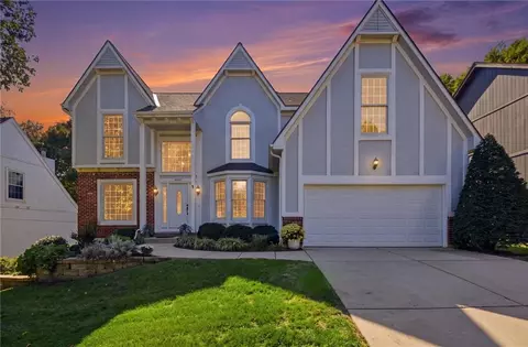 9409 W 131st St, Overland Park, KS 66213