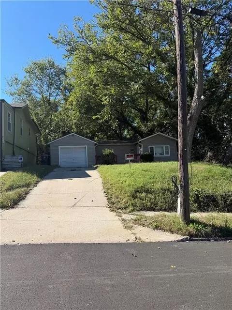 4216 Cypress Ave, Kansas City, MO 64130