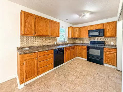 Kitchen - 2806 Wesley Ct, Sedalia, MO 65301 photo 1 of 2