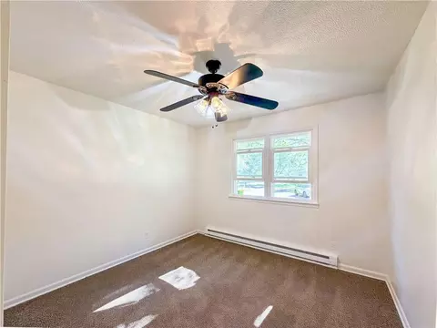 Bedroom - 2806 Wesley Ct, Sedalia, MO 65301 photo 5 of 6